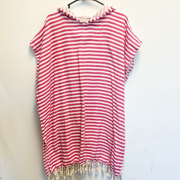 Hat Attack hooded fringe coverup - Picture 1 of 6